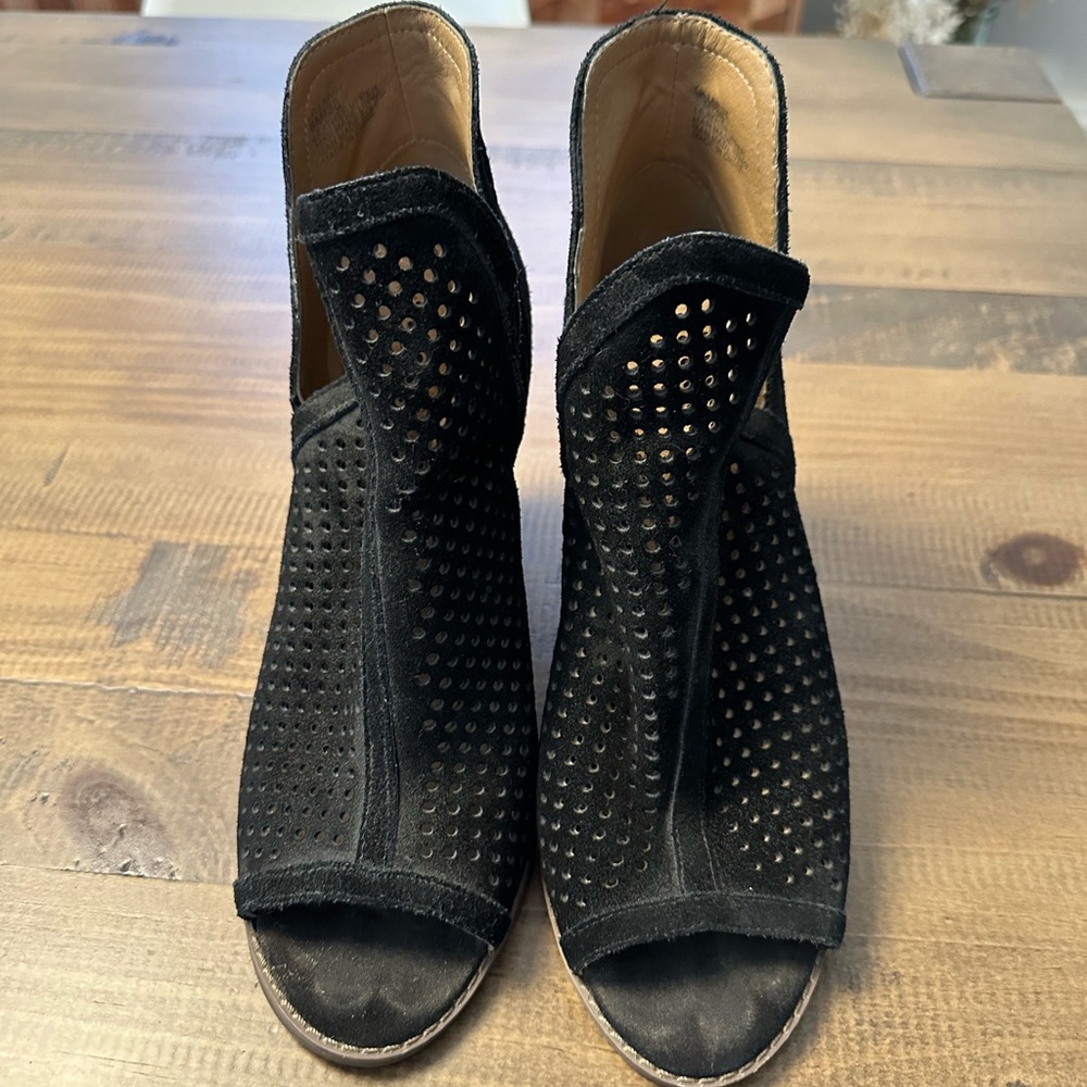 Suede bootie